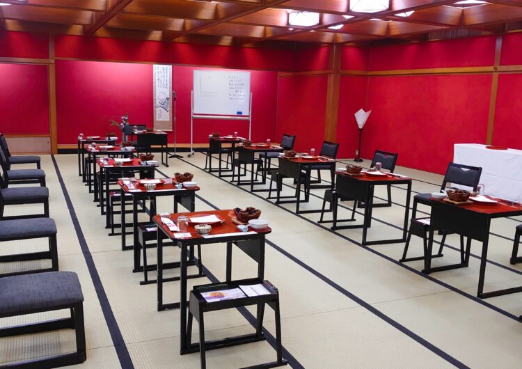 着物で初開催!日本一のお宿 加賀屋にて会席料理テーブルマナーセミナー参加で「考えが180度変わってしまいました」との感想をいただきました